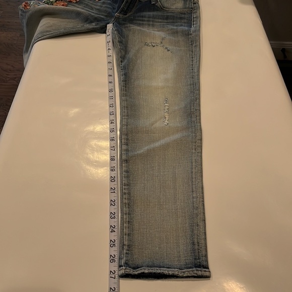 Driftwood Embroidered Floral Marilyn MID Rise NWT Size 27 - Picture 6 of 16